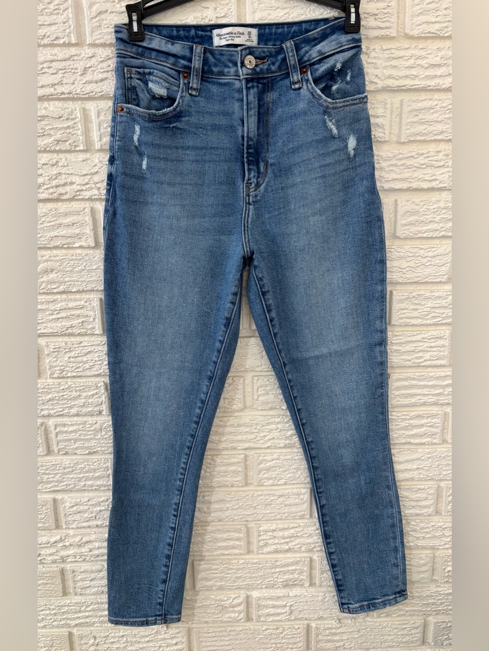 Abercrombie & Fitch Curve Love The Super Skinny Ankle High Rise Medium Wash 0/25